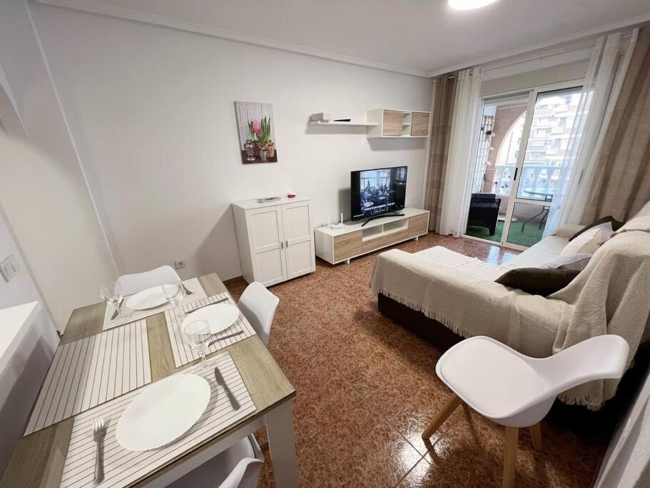 Nice And Central Apartment Torrevieja Exterior foto