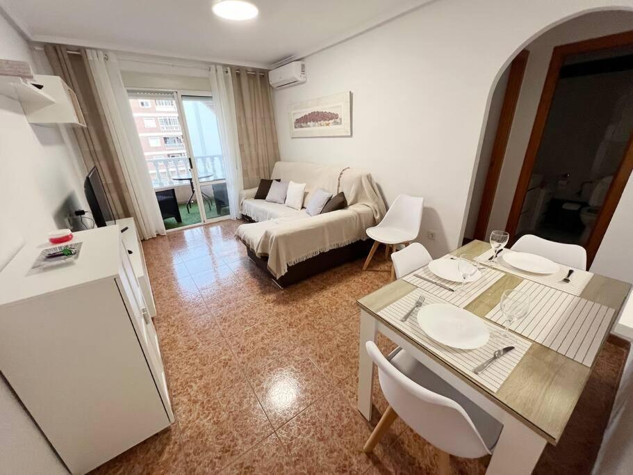 Nice And Central Apartment Torrevieja Exterior foto