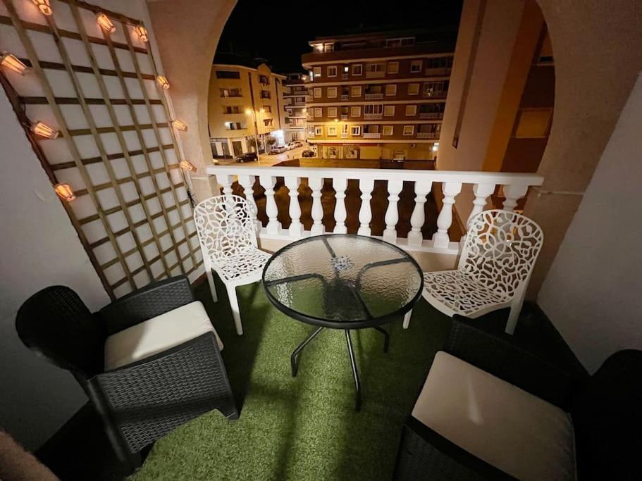 Nice And Central Apartment Torrevieja Exterior foto