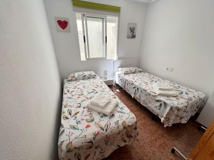 Nice And Central Apartment Torrevieja Exterior foto